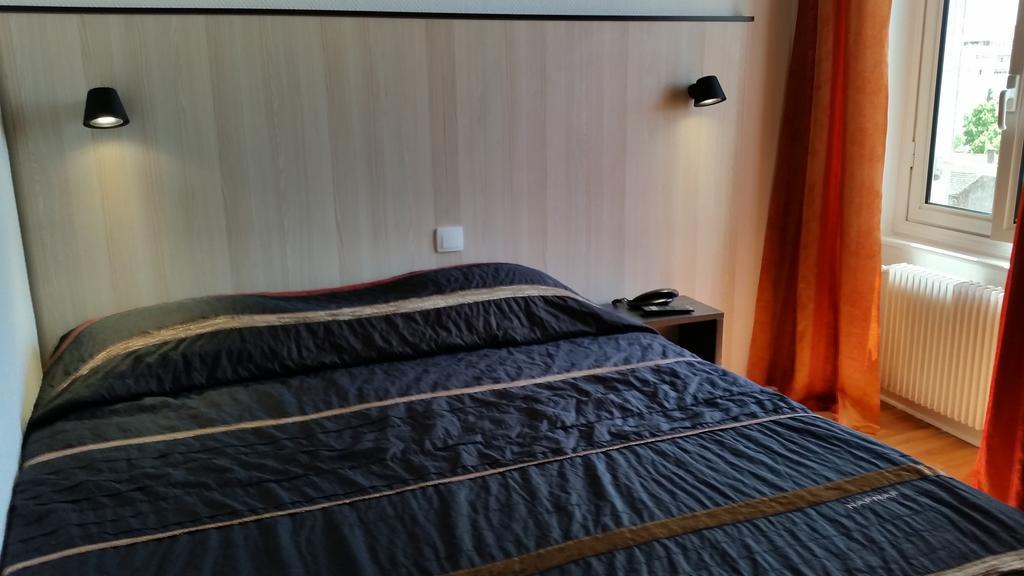 Hotel D'Alsace Villeurbanne Pokoj fotografie